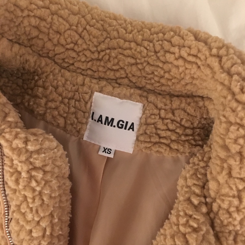 I am GIA teddy coat